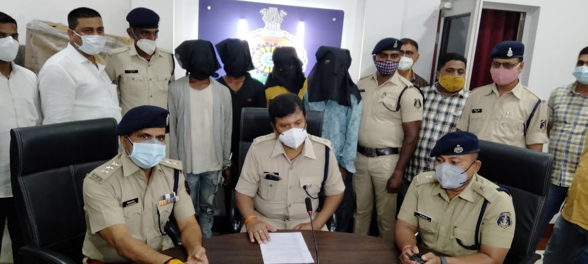 Revealed the robbery from the car rider in Charoda
