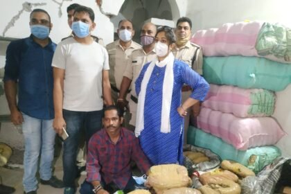 Vicious caught with ganja worth one crore