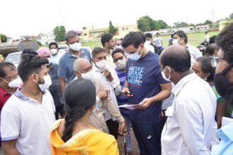 MLA Devendra did the beautification of Sector 2 pond and inspected the Khursipar College Auditorium