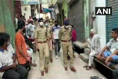 बदमाशों ने परिवार के चार सदस्यों को गोलियों से भूना, तीन की मौत, एक की हालत गंभीर