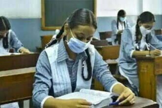 कोरोना की दूसरी लहर पड़ी मंद, कब स्कूल जाएंगे बच्चे? केंद्र सरकार ने बताया आगे का प्लान