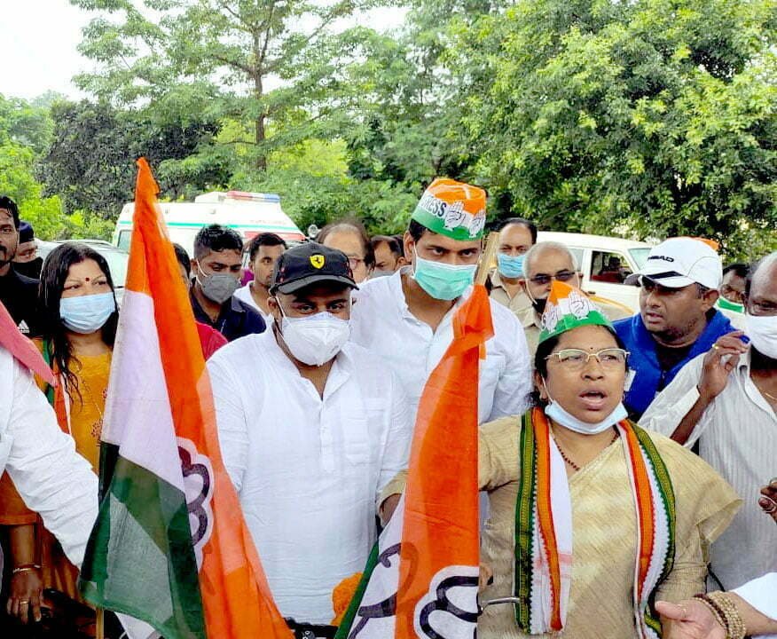 District Congress Committee Bhilai's great demonstration against inflation