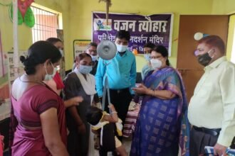 Malnutrition free campaign: Corporation commissioner reached Anganwadi center