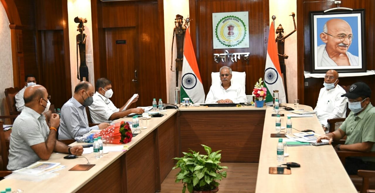 CM Baghel transferred an amount of Rs 9.83 crore to the accounts of cow dung sellers