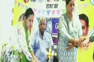 After a long time, Lalu Yadav met the workers, best wishes, remembered Paswan