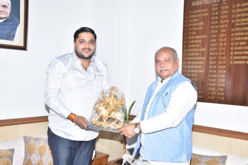 BJYM leader Atul Parvat met Union Minister Narendra Singh Tomar in New Delhi
