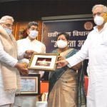 विधानसभा में ''उत्कृष्टता अलंकरण समारोह'' ईमानदारी-समर्पण के साथ कार्य करने वाले जनप्रतिनिधियों को अवश्य मिलता है प्रतिफल: राज्यपाल