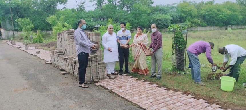 128 लाख की लागत से सर्वसुविधायुक्त दो बड़े कॉलेजो का संधारण, उच्च शिक्षा के लिए उचित वातावरण भी आवश्यक : वोरा