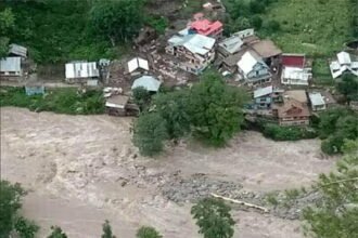 अब जम्मू-कश्मीर में आई आफत, किश्तवाड़ में बादल फटने से 5 की मौत, 30-40 लोग लापता