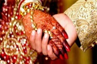 प्रेम विवाह के बाद मंदिर में हुई शादी, सात फेरों के तीन घंटे बाद ही दुल्हन की मौत, जानें पूरा मामला