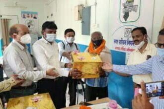 निगम में 32 वर्ष तक सेवाएं देने वाला कर्मचारी सेवानिवृत्त, कार्यालय में आयोजित हुआ विदाई समारोह