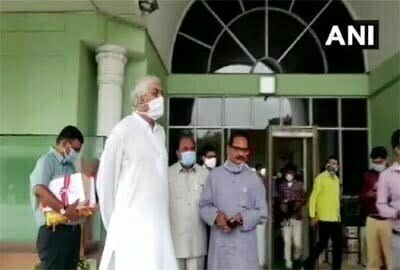 छत्तीसगढ़ कांग्रेस में घमासान: अपनी सरकार के विरोध में मंत्री सिंहदेव का सदन से वॉकआउट, निशाने पर सीएम बघेल