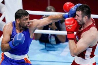 Emotion: Boxer Satish persisted after getting seven stitches