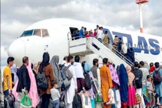 Afghanistan crisis: People are suffering from hunger at Kabul airport