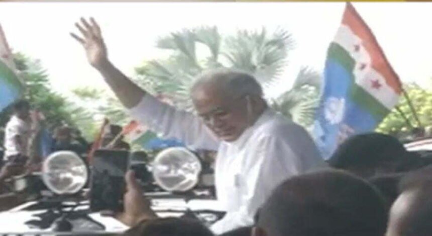 CM Bhupesh Baghel returned to Raipur with 46 MLAs