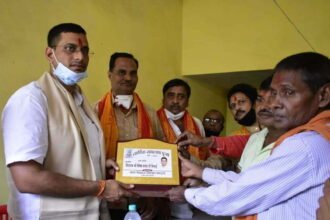 MLA Devendra Yadav reached the pagoda: Worshiping Bholenath and wishing for happiness