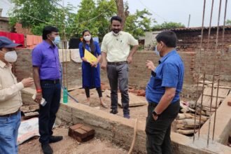 After seeing the house under construction, the commissioner said