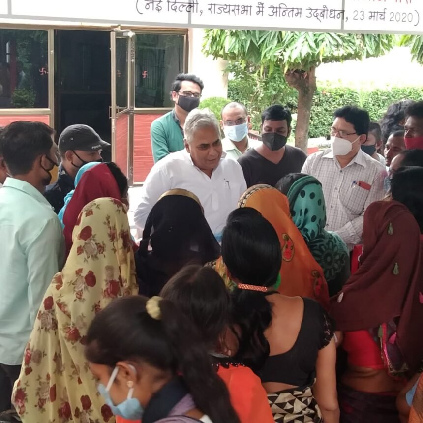 Provide the benefit of lease to the poor by putting up an officer camp: Vora