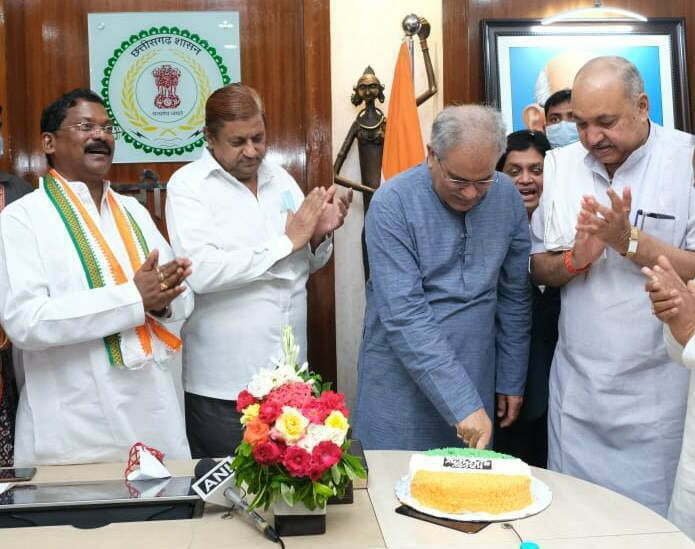 People gathered to congratulate Chief Minister Baghel on his birthday