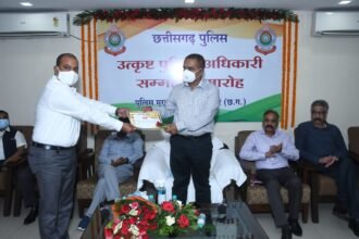 The DGP honored the head constable Ashwani Singh