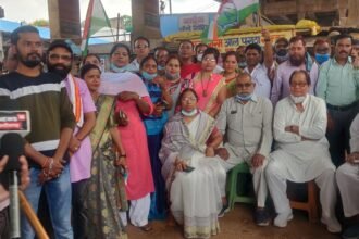 Congress's anger erupted against the indecent behavior of MPs