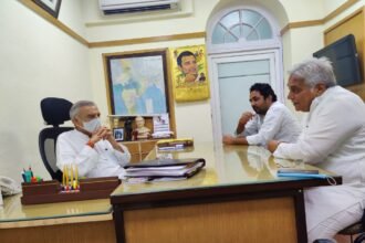 During his stay in Delhi, MLA Vora did a courtesy call on Congress leaders