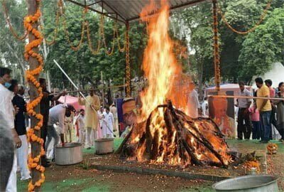 पूर्व सीएम कल्याण सिंह पंचतत्व में विलीन, राजकीय सम्मान के साथ बेटे राजवीर सिंह ने दी मुखाग्नि