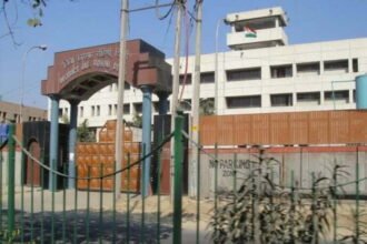 Firing in film style in Delhi's Rohini Court. Four dead including gangster Jeetendra Gogi,