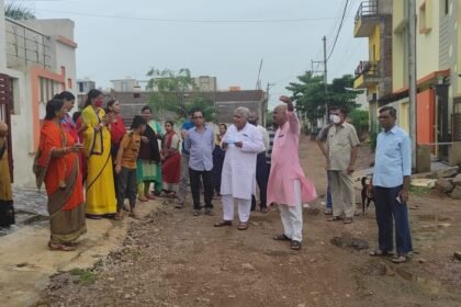 MLA Vora did ward tour for 5 hours: roaming in every lane of Mohan Nagar took stock of the problems