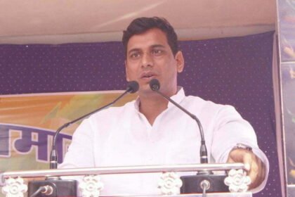 With the initiative of MLA Devendra Yadav, a mini indoor stadium will be built in Sector 7