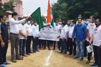 Organizing Fit-India Freedom-Run in Gariaband: Hundreds of youths participated