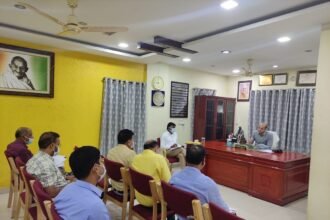 Collector Dr. Sarveshwar Narendra Bhure took a meeting of officers in Bhilai Municipal Corporation