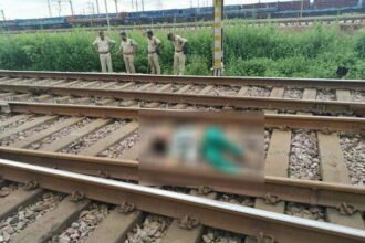 Accident near Bhilai three railway station: Kinnar fell from moving train