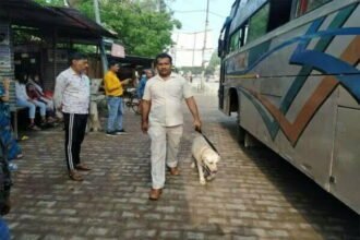 चलती बस में किशोरी से दुष्कर्म, पुलिस हिरासत में ड्राइवर