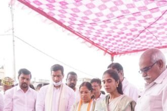 इंग्लिश मीडियम स्कूल का विधायक देवेंद्र ने किया भूमिपूजन, जल्द होगा निर्माण कार्य शुरू, बॉम्बे रैशने आवास का होगा पूर्ण जीर्णोद्धार