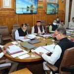 कैबिनेट ने लिया फैसला, बंद रहेंगे स्कूल, ऑनलाइन होंगी परीक्षाएं