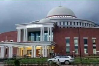 नई विधानसभा में नमाज के लिए दिया गया कमरा, भाजपा ने कहा- मंदिर भी बनाओ