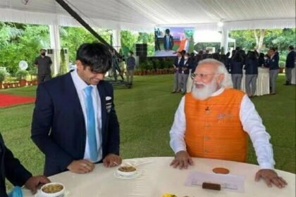 ई-नीलामी: नीरज चोपड़ा का भाला एक करोड़ के पार, सुहास एलवाई के रैकेट की 10 करोड़ लगी बोली