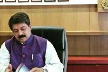 नई कैबिनेट की शपथ से पहले गुजरात विधानसभा के स्पीकर ने भी दिया इस्तीफा
