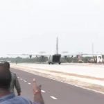 नेशनल हाईवे पर वायुसेना का शक्ति प्रदर्शन, पहली बार सुखोई की लैंडिंग, गडकरी-राजनाथ भी थे सवार