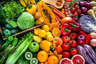 रसोई तक पहुंची मिलावट? घर पर ऐसे करें फल व सब्जियों में मिलावट की पहचान