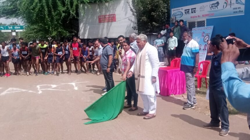 दुर्ग में हुआ वन माइल रेसेस का आयोजन