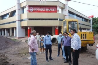 Commissioner Prakash Survey inspected the Mardas Market being