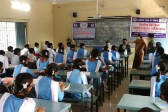 Legal awareness camp organized in government schools: The judges told the provisions of the law to protect the children
