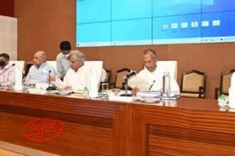 सीएम बघेल की पुलिस के आला अधिकारियों संग बैठक…. गांजा व हुक्का पर दिखे सख्त… कहा- प्रदेश में पूरी तरह प्रतिबंधित हो हुक्का बार