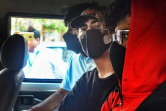 आर्यन खान ड्रग केस: बॉम्बे हाईकोर्ट में मंगलवार को होगी जमानत पर सुनवाई… 26 अक्टूबर तक जेल में ही रहना होगा,