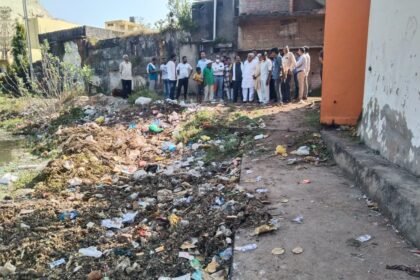 पोलसाय पारा वार्ड में गंदगी का ढेर, तालाब में कचरा…. विधायक वोरा ने की नगरीय प्रशासन विभाग के सेक्रेटरी से शिकायत
