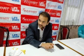 वोकहार्ट हॉस्पिटल, नागपुर में ब्रेन सर्जरी का दुर्लभ मामला: होती रही दिमाग की सर्जरी… मरीज करता रहा बातें