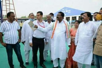 संस्कृति मंत्री अमरजीत भगत ने राष्ट्रीय आदिवासी नृत्य महोत्सव आयोजन स्थल की तैयारियों का लिया जायजा