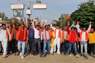 कवर्धा मामले में हिंदू संगठन के साथ दया सिंह के नेतृत्व में बोल बम समिति के सैकड़ों कार्यकर्ताओं ने दिया धरना, एकतरफा कार्रवाई का किया विरोध